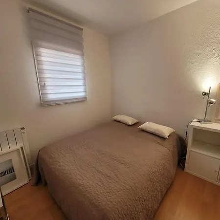 شقة Superbe T2 Avec Piscine, Balcon, Parking Prive Et Proche A - Fr-1-777-11 *